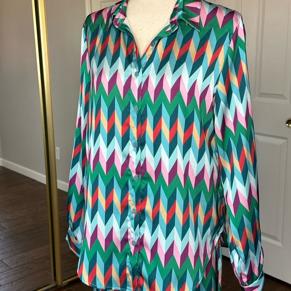 Pajama pant suit in green kaleidoscope print - Picture 4 of 4